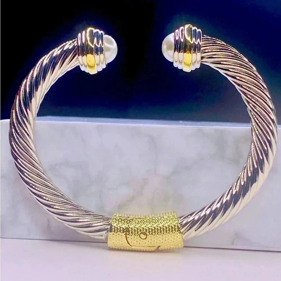 3️⃣4️⃣CLASSIC PEARL CABLE BANGLE TWO TONE - Picture 1 of 5